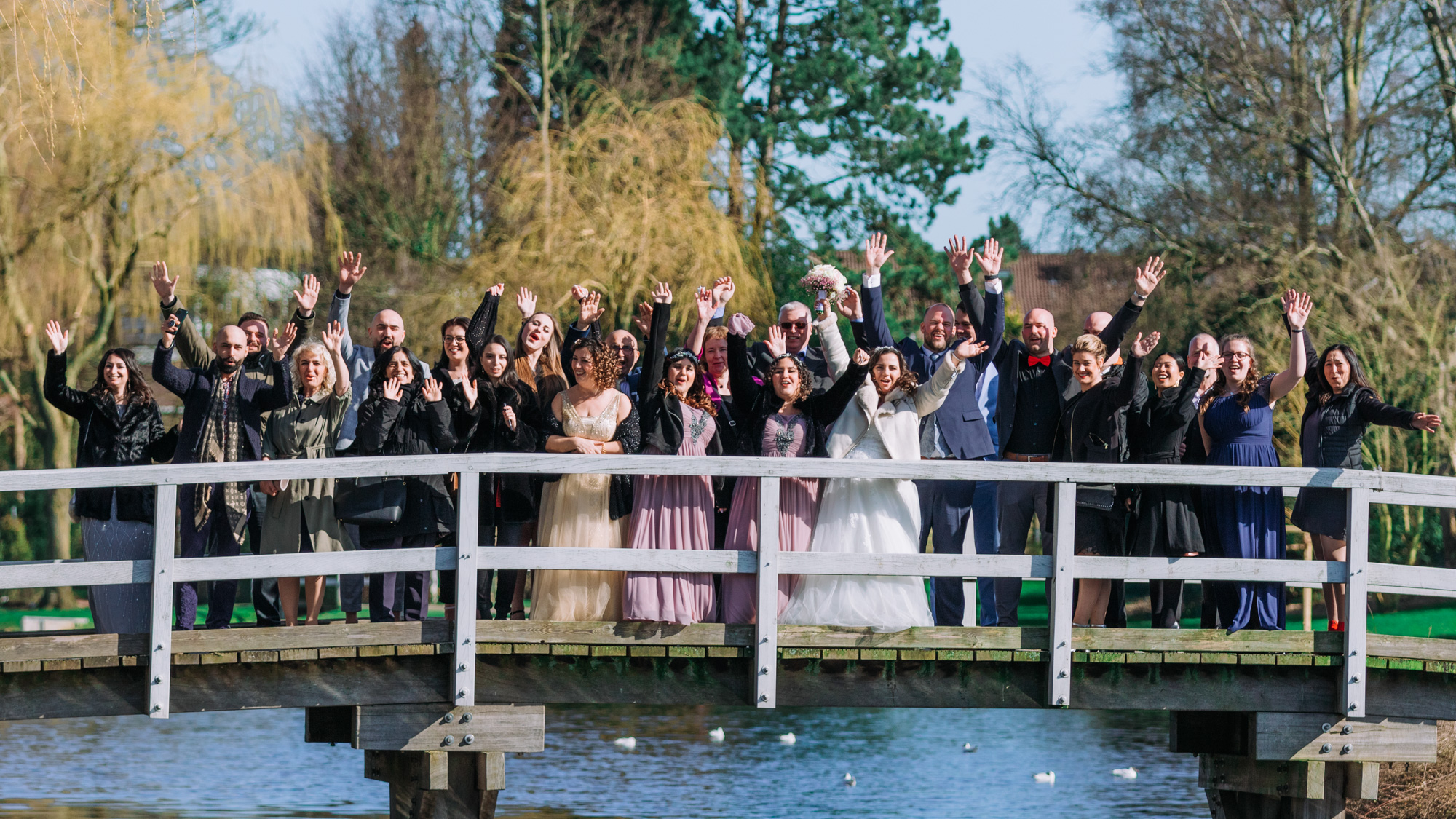 Hochzeit: Die Hochzeitsgesellschaft auf einem Gruppenfoto